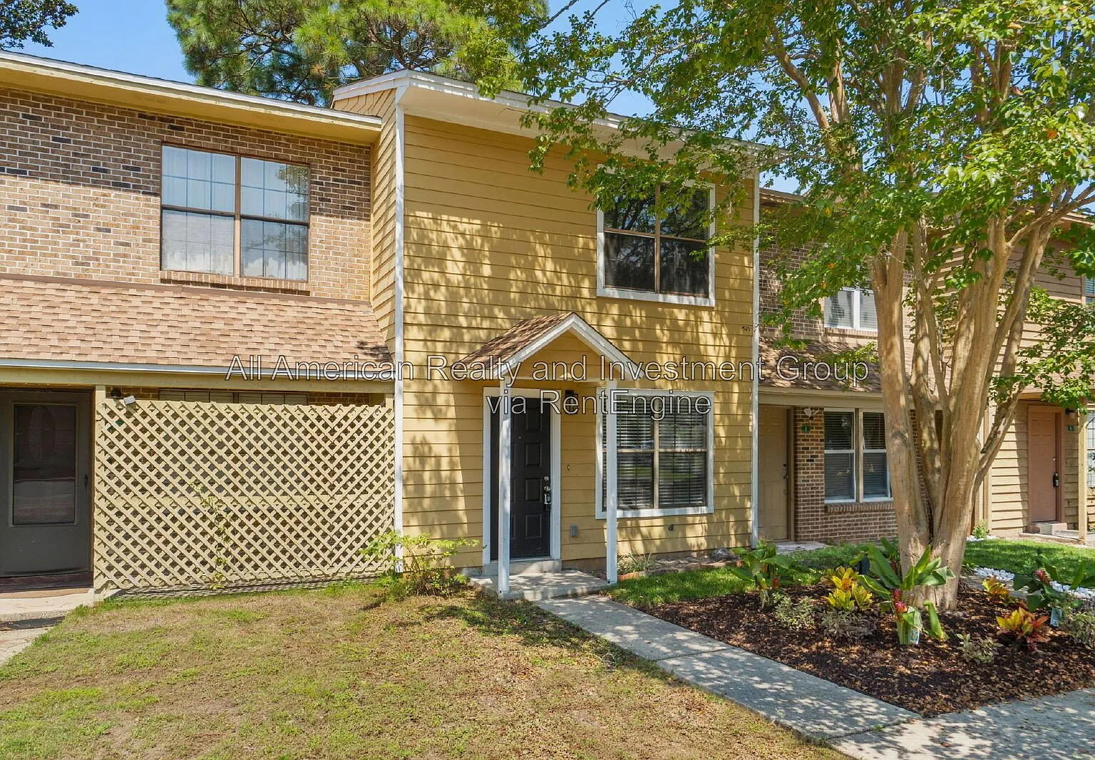 2 bed, 2.0 bath, 1072 sqft, $1,825 — Photo 2