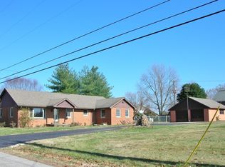 1044 N Center Rd, Boonville, IN 47601