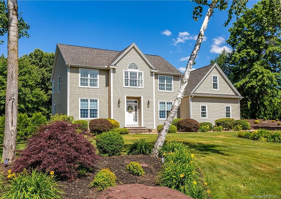 1st image of 26 Austin Brook Dr