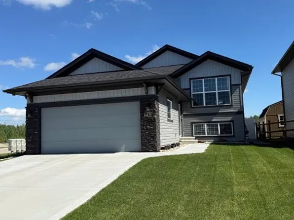 4431 W 53rd St, Rocky Mountain House, AB T4T 0C3