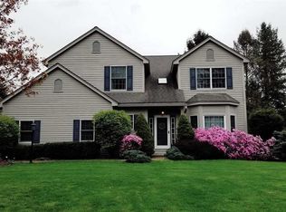 3 Fox Chase Dr, Cohoes, NY 12047