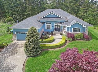 848 Cambell Dr, Camano Island, WA 98282