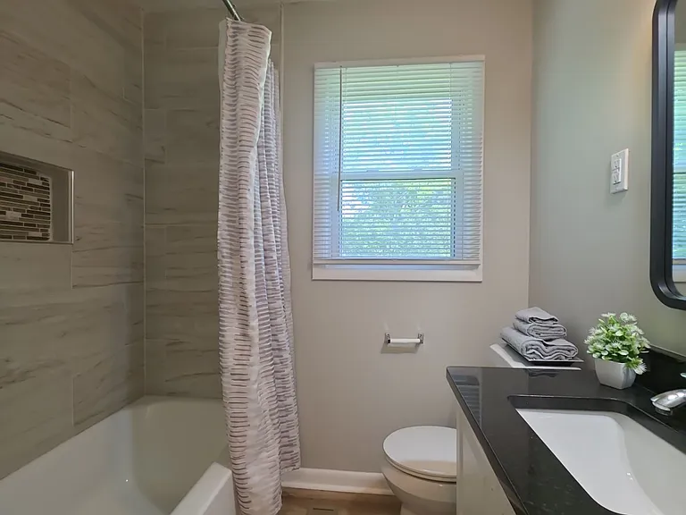 2506 Jeri St NW — Photo 6
