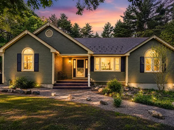 22 Mehaffey Ln, Rowley, MA 01969