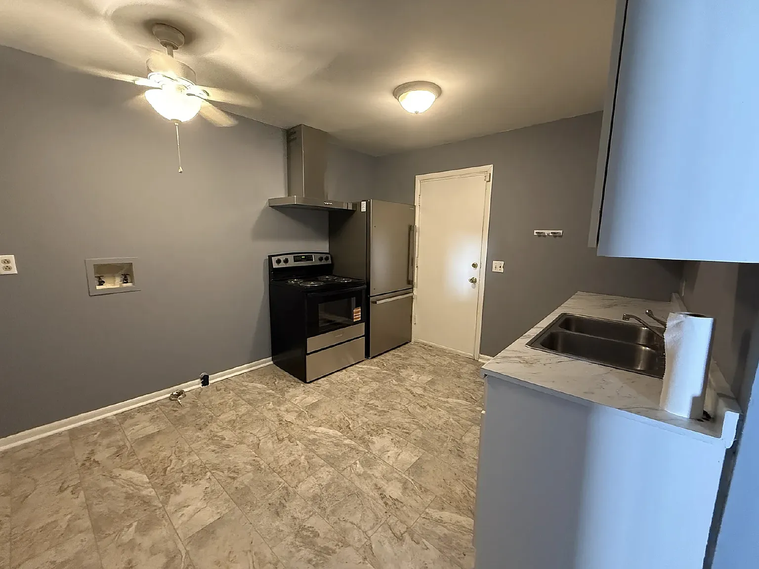 2 bed, 1.0 bath, 750 sqft, $1,200 — Photo 1