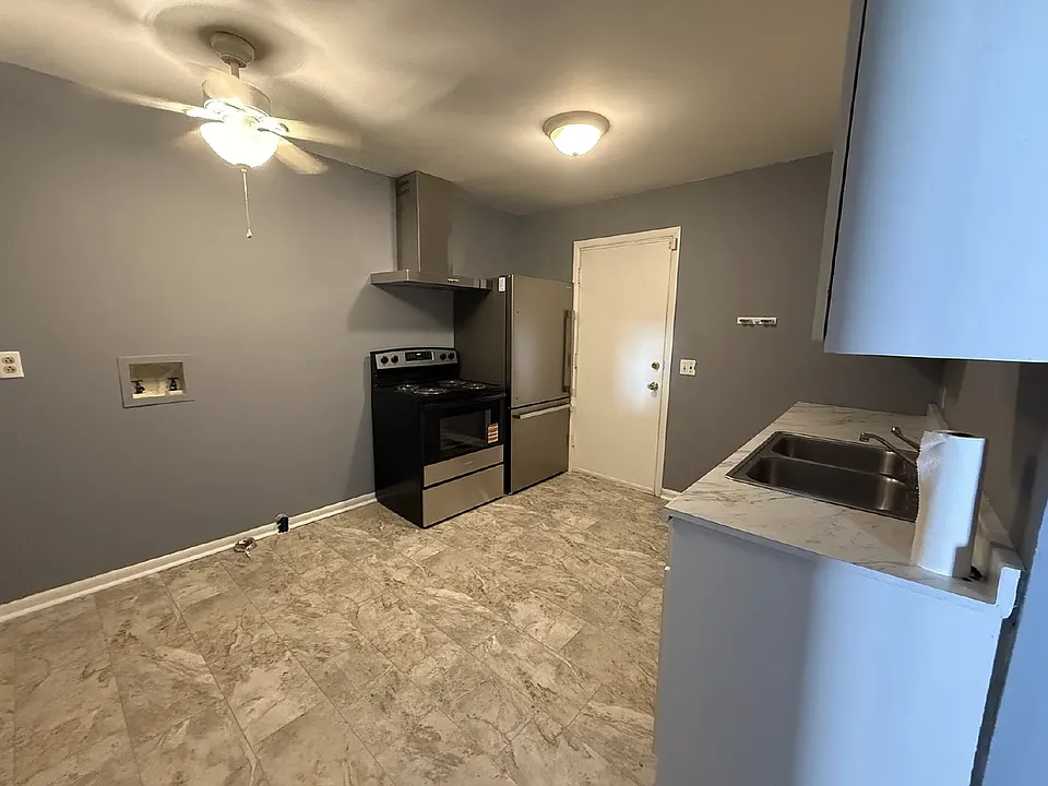 16 Hart St