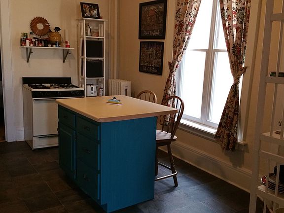 2nd image of 1227 N Milwaukee St #34