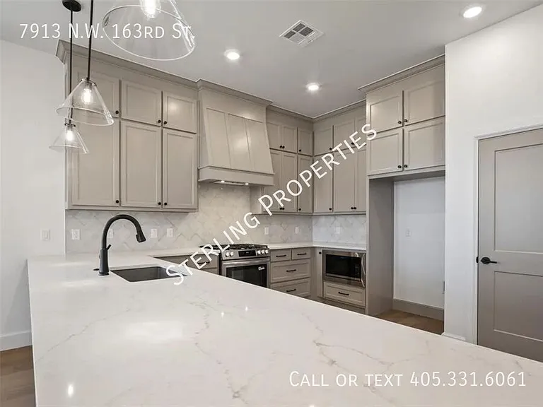 7913 N West 163rd St — Photo 8