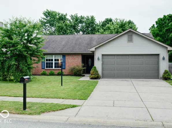 12157 Longstraw Dr, Indianapolis, IN 46236