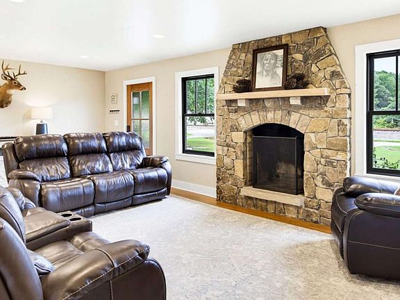 4th image of 5831 Angham Rd