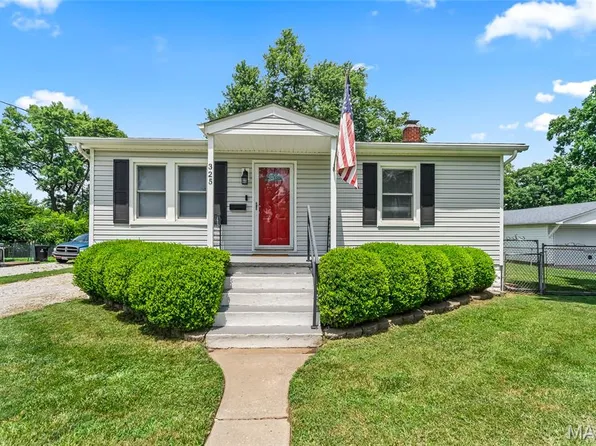 325 S 52nd St, Belleville, IL 62226