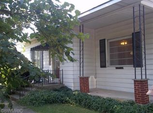 205 W Southeastern St, Galien, MI 49113