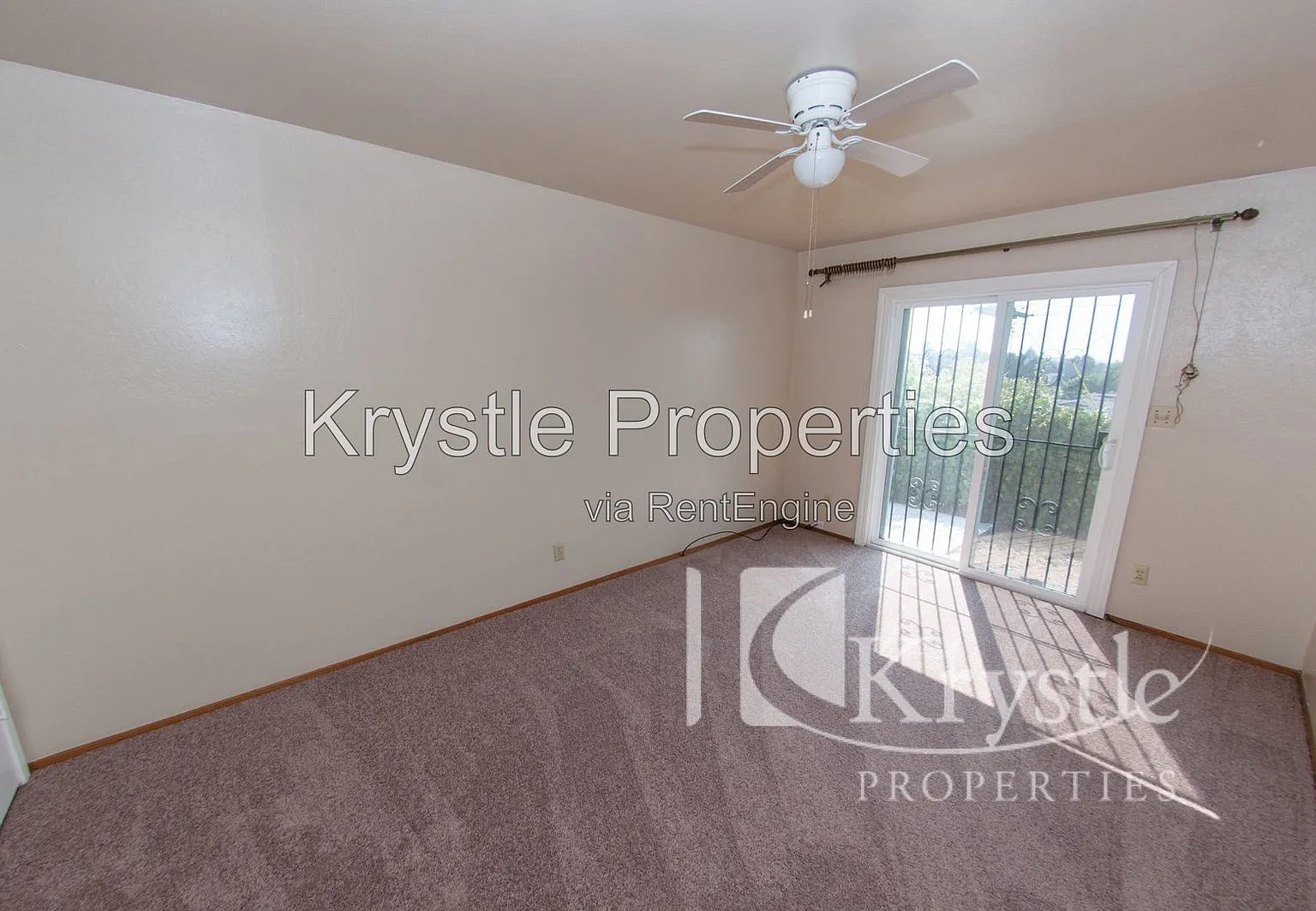 3 bed, 1.5 bath, 1080 sqft, $2,400 — Photo 4