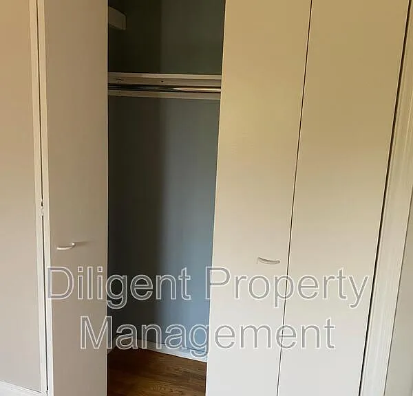 1326 Hopewell Ave #1 — Photo 7