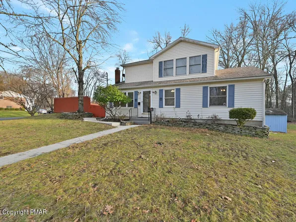 3243 Sunrise Dr, Stroudsburg, PA 18360