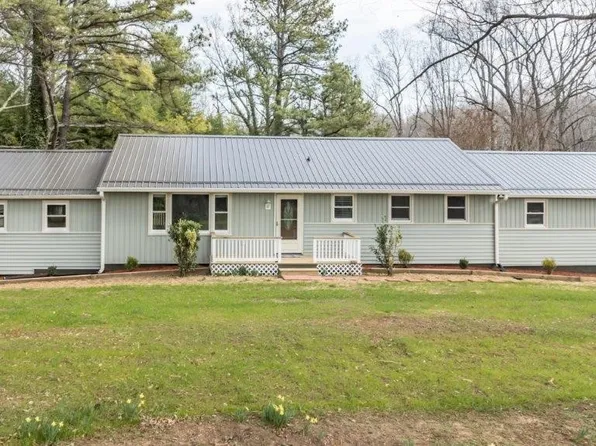 134 Ampthill Rd, Cartersville, VA 23027