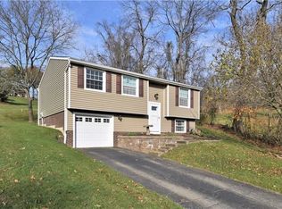 9 Mum Dr, Washington, PA 15301