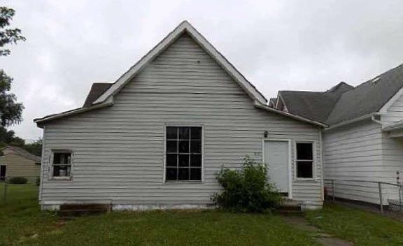 4th image of 812 Marion Ave