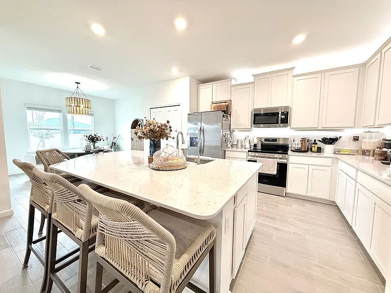 9797 Giada Dr — Photo 10