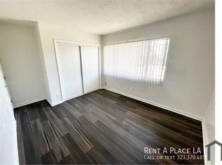918 W 66th St #2B, Los Angeles, CA 90044