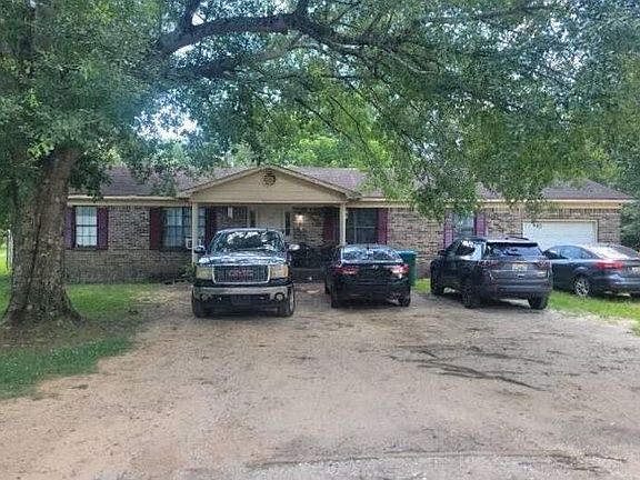 3rd image of 1005 Alvarez Dr