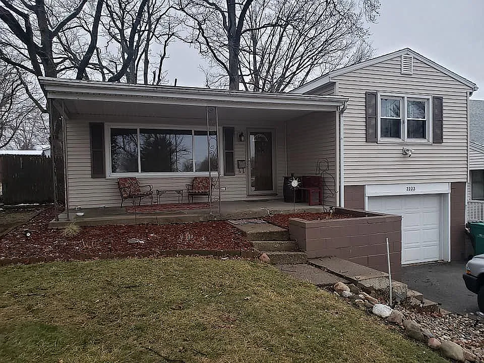 2222 E Powers Blvd photo 1