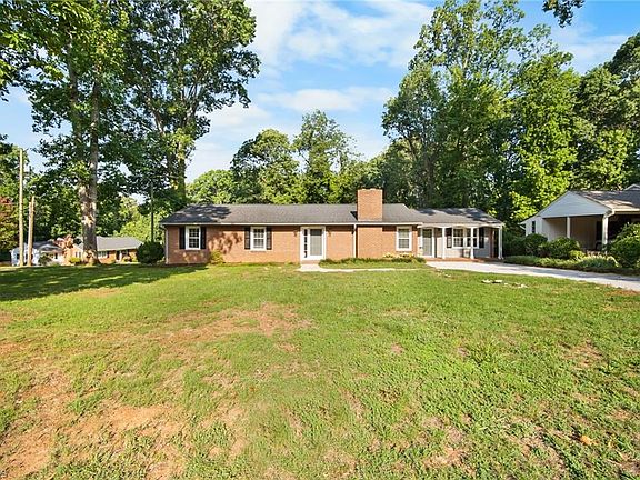 4th image of 122 Park Ln