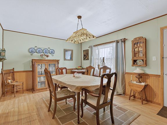 5th image of 75 Taylor Ave