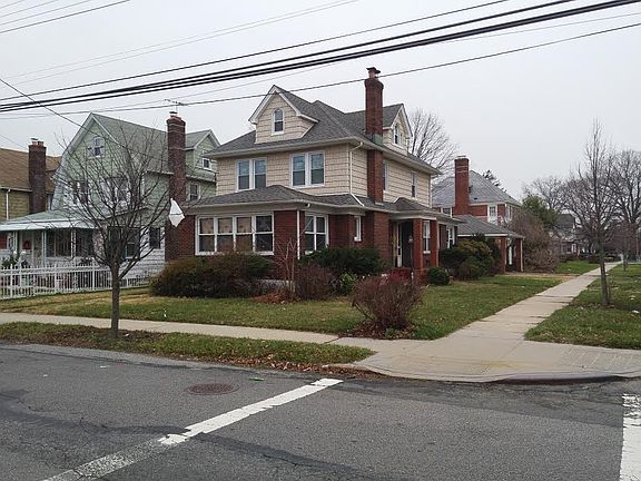 2nd image of 19916 111th Ave