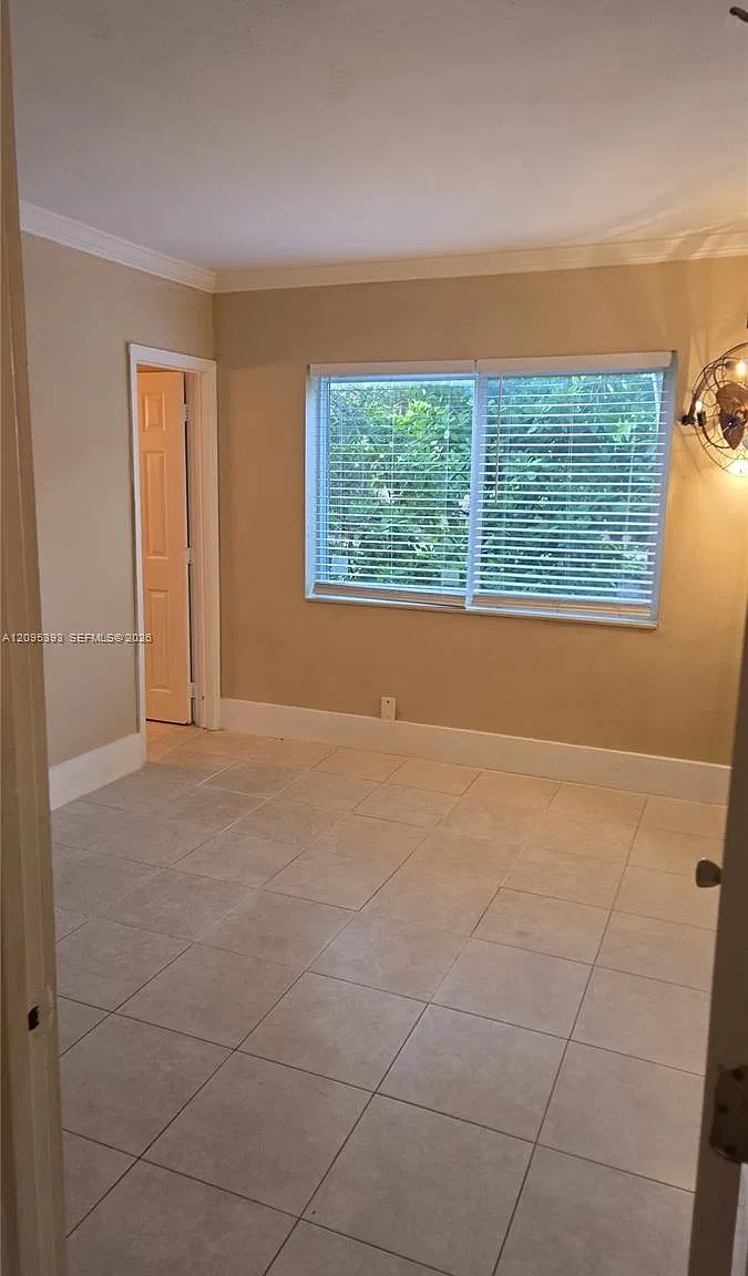 Anthony Gardens Condo — Photo 4