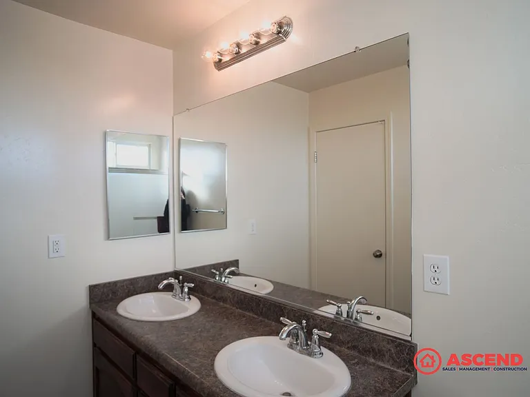301 Alysheba Dr — Photo 23