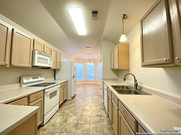 5th image of 2602 Adams Cir