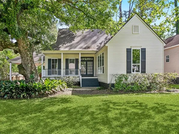 104 Woods Dr, Madisonville, LA 70447