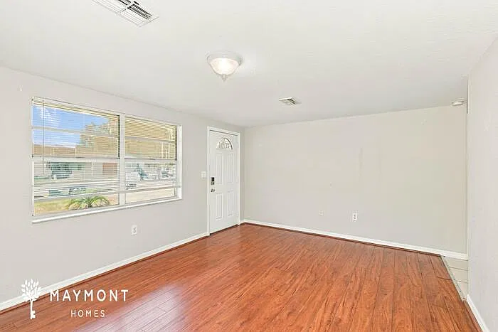 2 bed, 1.0 bath, 720 sqft, $1,445 — Photo 3