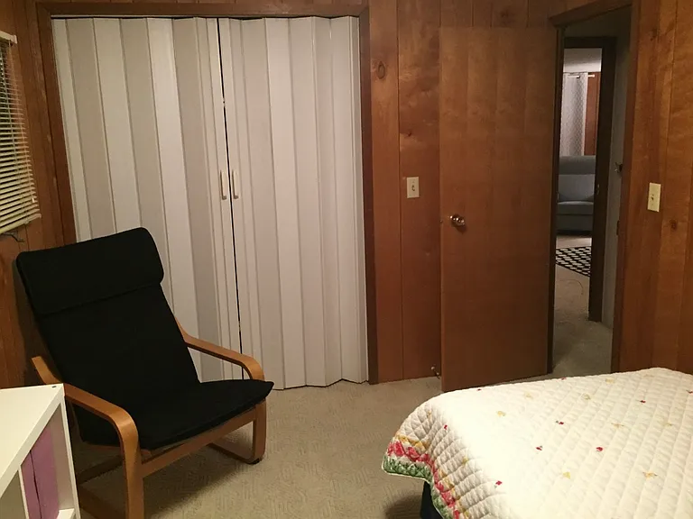 466 S 81st Pl — Photo 9