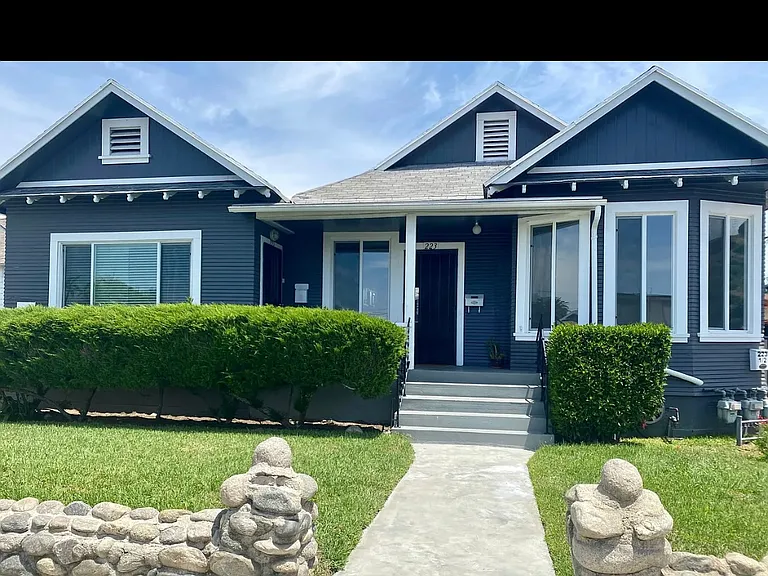 221 E Avenue 39 — Photo 1
