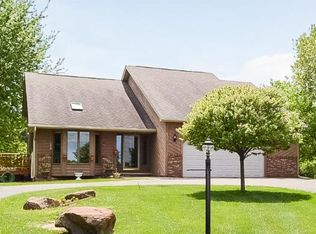 329 Highview Rd, Hudson, WI 54016