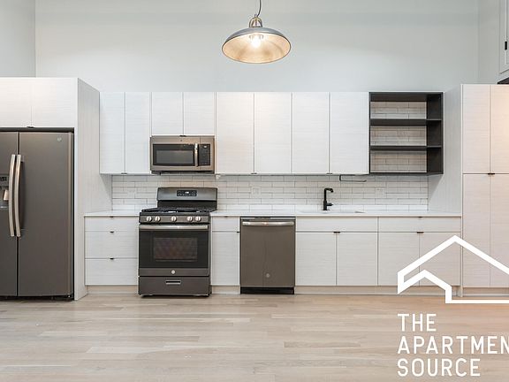 2nd image of 3059 W Logan Blvd #5