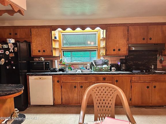 3rd image of 25 Talcott St