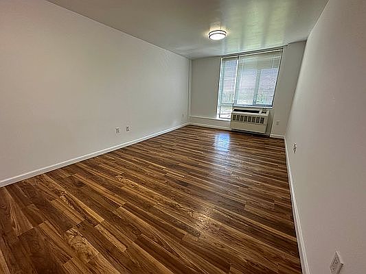 2nd image of 2763 Morris Ave APT 1104