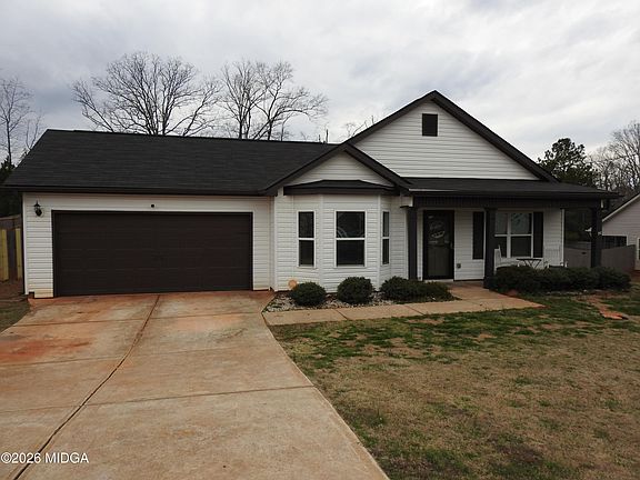 2nd image of 422 Heath Dr