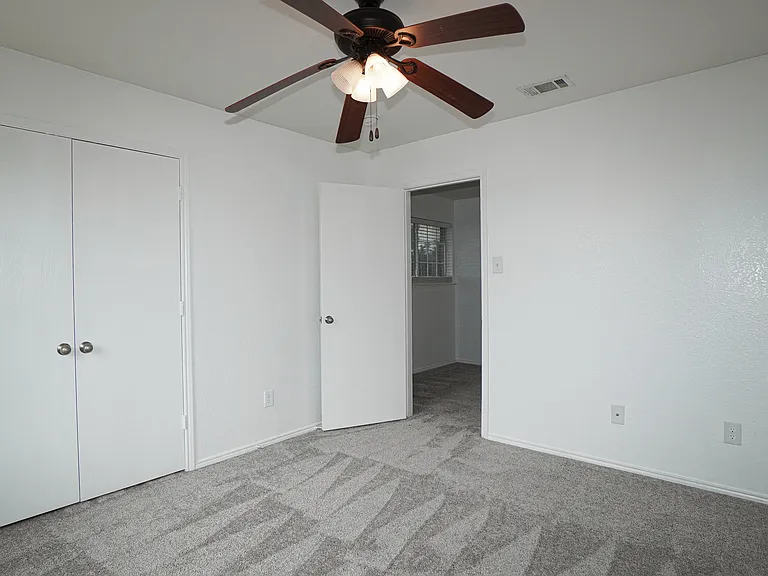 4006 Collin Ct — Photo 16