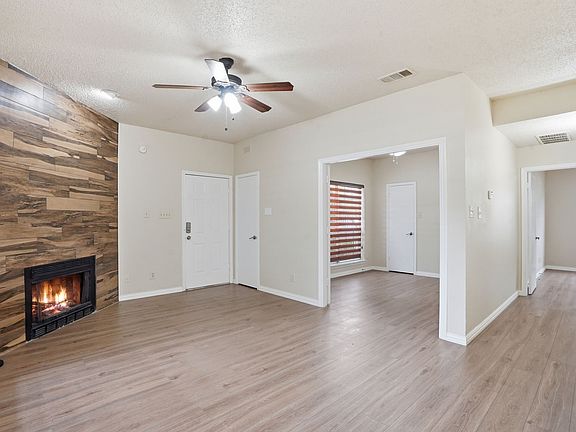 4th image of 4101 Esters Rd APT 101
