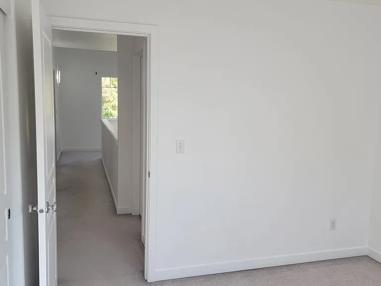 257 NW 208th Ave — Photo 14