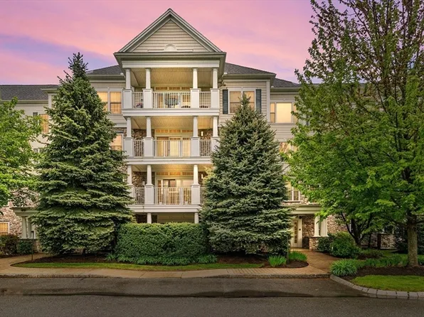 416 John Mahar Hwy Unit 3305, Braintree, MA 02184