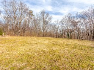 1307 Whitt Rd, Lookout Mountain, GA 30750