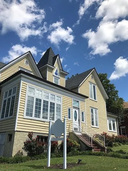 311 Brown St