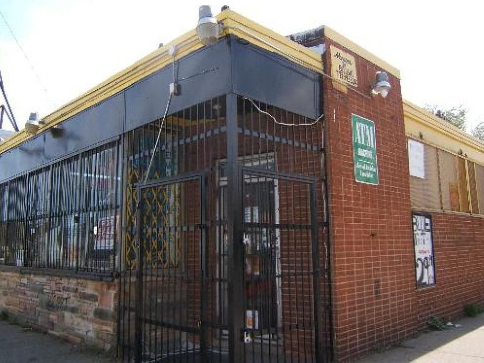2nd image of 159 W 95th St