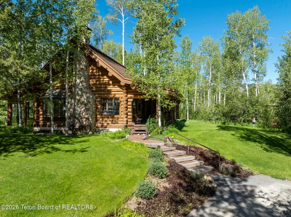 9952 Little Pine Ln, Driggs, ID 83455