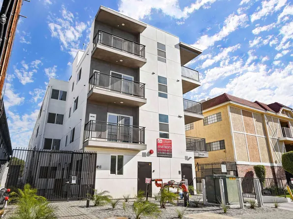 YaYa Columbus Apartments, 8444 Columbus Ave #304, North Hills, CA 91343